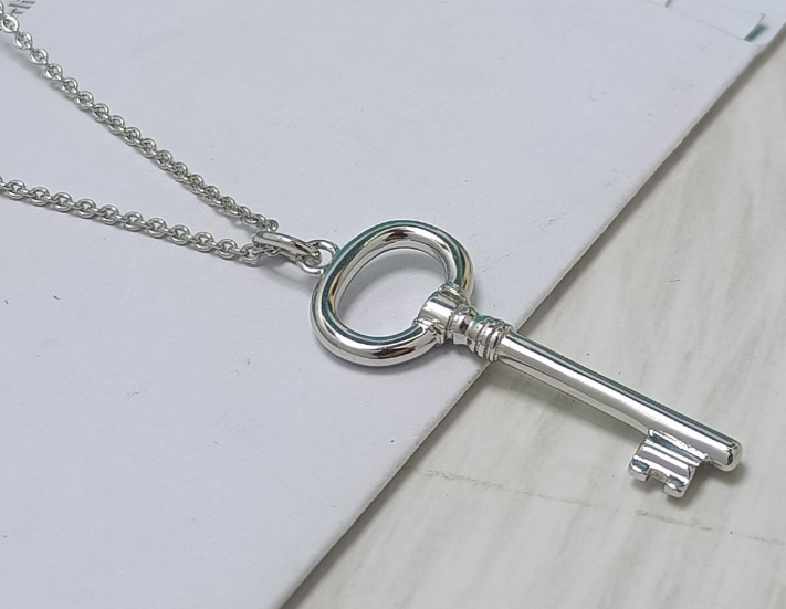 [N0030-2] Collar Tiffany llave aro oval plata pulida