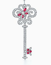 [N0009] Charm llave ornamental fucsia Tiffany Keys