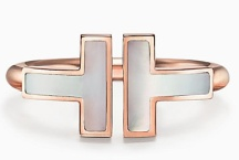 Anillo Tiffany T Wire Incrustación Nácar Oro Rosa