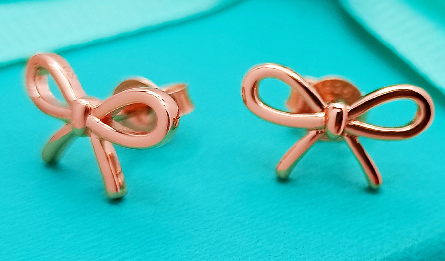 Aretes Tiffany moño oro rosa liso