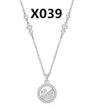 Collar Swarovski Cisne Medallón Redondo Pavé