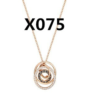 Collar Swarovski Aros Entrelazados Pavé Negro Oro Rosa