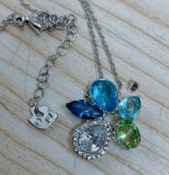 Collar Swarovski Racimo Cristales Azul y Verde
