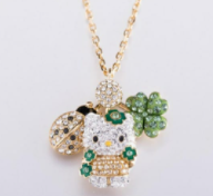 Collar Swarovski Hello Kitty trébol y mariquita