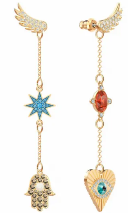 Aretes largos Ala y Amuletos dorados