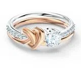 Anillo Swarovski cruzado bicolor corazón