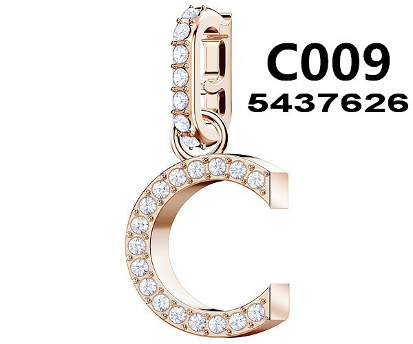 Charm letra C brillante tono oro rosa