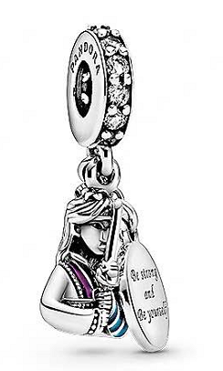 Charm colgante Mulan con espada y placa grabada