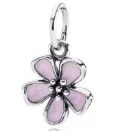 Charm colgante flor cerezo esmalte rosa