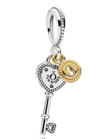 Charm colgante llave corazón y candado bicolor