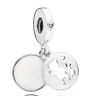Charm colgante mapamundi y disco esmalte blanco Pandora