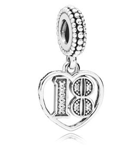 [P716] Charm colgante corazón número 18 pavé