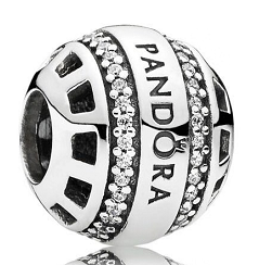 [CH93] Charm Pandora Logo Signature Bandas Pavé