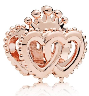 Charm Corona y Corazones Entrelazados