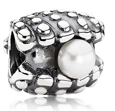 Charm Pandora bola texturizada con perla blanca