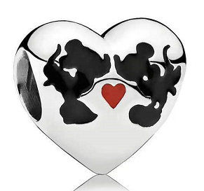 Charm corazón liso siluetas beso Mickey y Minnie