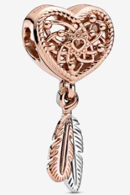 Charm corazón atrapasueños con plumas Pandora