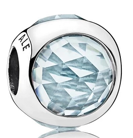 Charm bola circonia azul hielo facetada