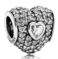 Charm corazón pavé circonias transparentes piedra corazón