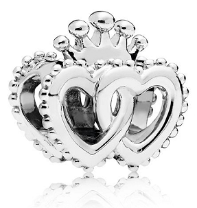 Charm corazones entrelazados con corona plata