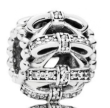 Charm bola Pandora lazo trenzado pavé