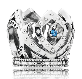 Charm corona corazones Pandora piedra azul