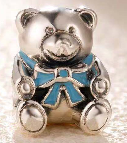 Charm osito Pandora moño azul esmalte