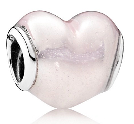 Charm corazón esmalte rosa nacarado