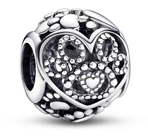 Charm Corazón Calado con Textura Punteada