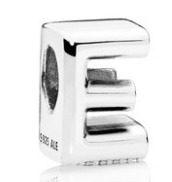 Charm letra E Pandora plata
