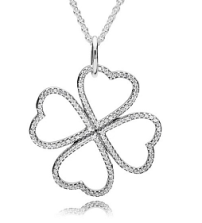 Collar trébol de cuatro hojas corazones circonias Pandora