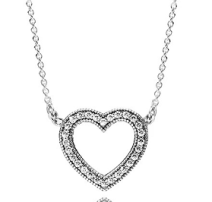 Collar corazón abierto pavé simétrico Pandora