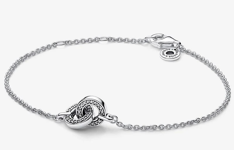 [592742C01] Brazalete Pandora Cadena Fina Aros Entrelazados Pavé