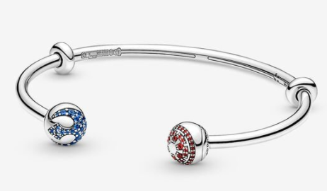 [591139C01] Brazalete Pandora Rígido Abierto Extremos Pavé Azul Y Rojo