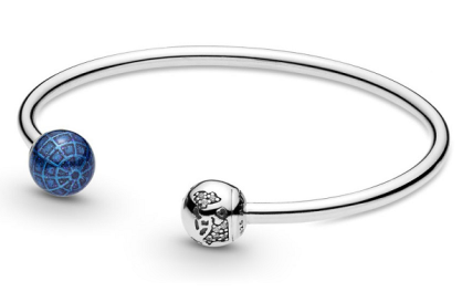 Brazalete rígido abierto Pandora bola esmalte azul plata