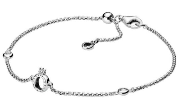 Brazalete Pandora Signature cadena fina con dije corona