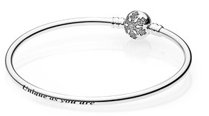 Brazalete rígido Pandora copo de nieve pavé
