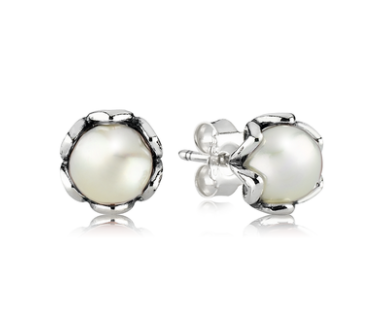 Aretes Pandora perla cultivada engaste floral