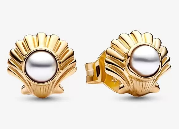 Aretes Pandora concha marina perla blanca baño dorado