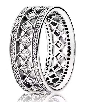 Anillo Pandora banda calada rombos circonia plata