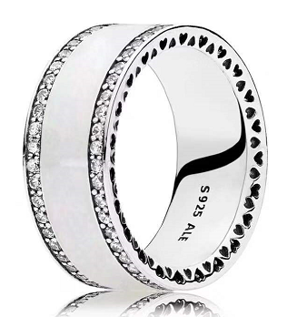 [JZ-213] Anillo Pandora banda ancha esmalte blanco y pavé