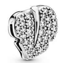 Charm Corazón Asimétrico Pavé de Circonias